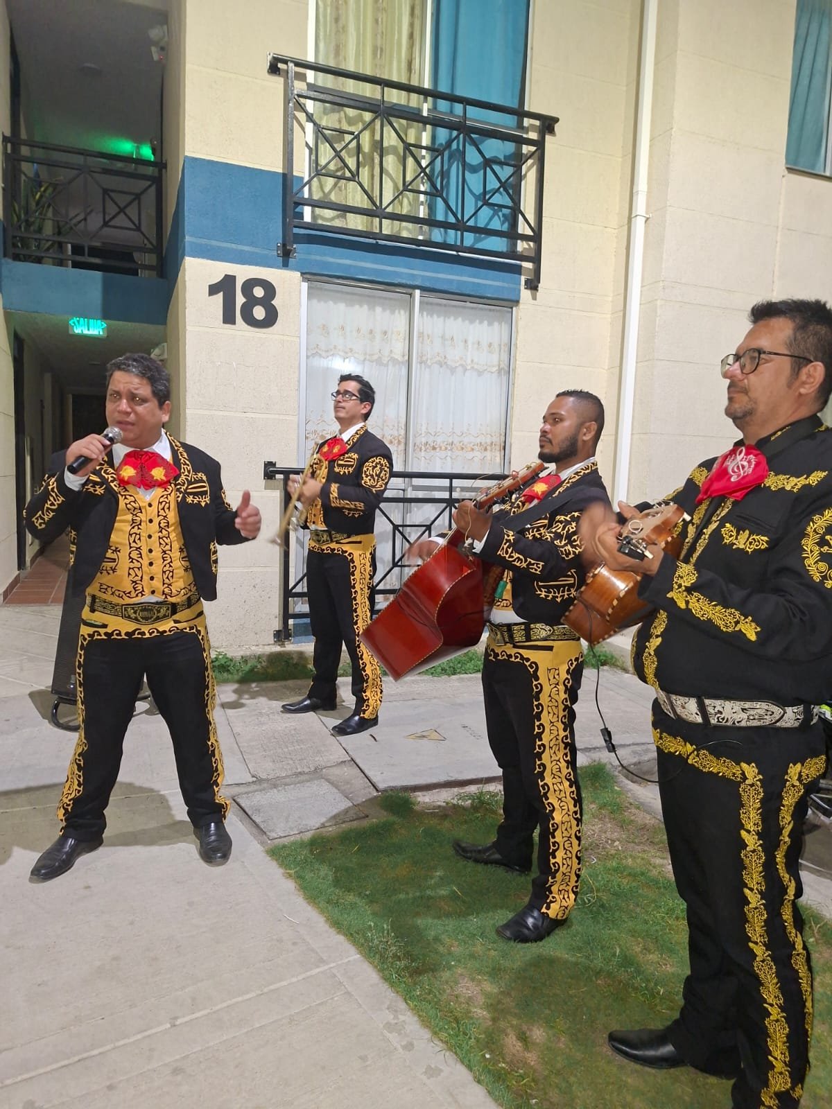 Sereneta Cumpleaños Mariachi Santa Marta